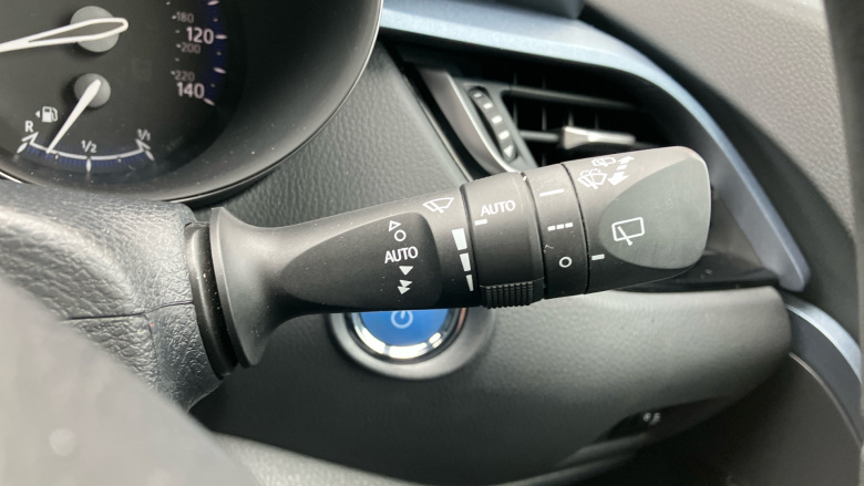 Toyota C-HR 1.8 Hybrid Design 5dr CVT Hybrid Hatchback